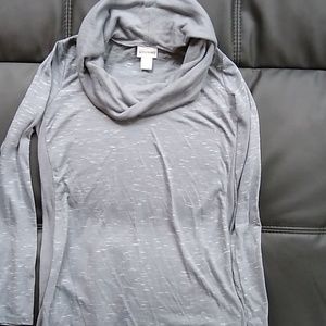 3/$20Grey cowl neck knit maternity shirt